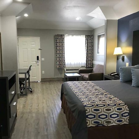 Camelot Inn And Suites 앨딘 외부 사진
