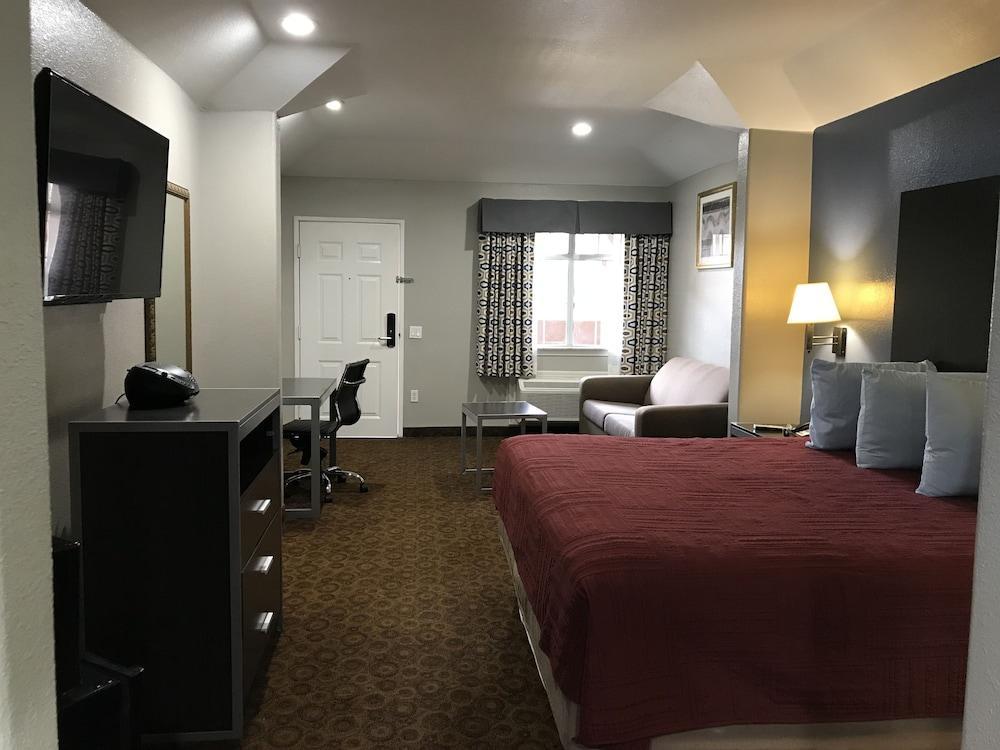 Camelot Inn And Suites 앨딘 외부 사진