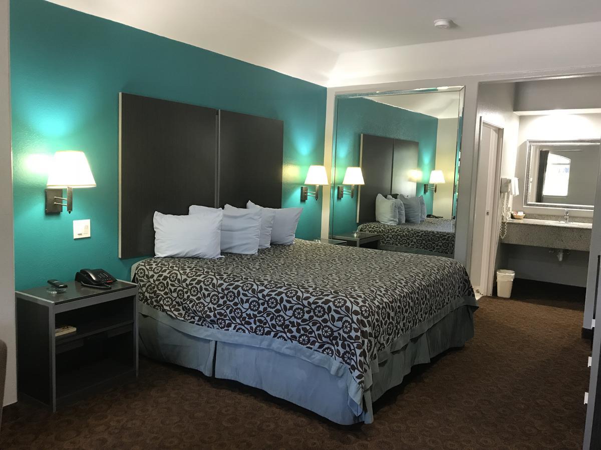 Camelot Inn And Suites 앨딘 외부 사진