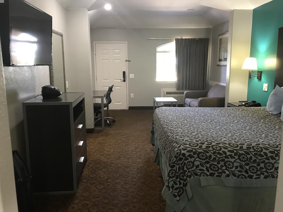 Camelot Inn And Suites 앨딘 외부 사진