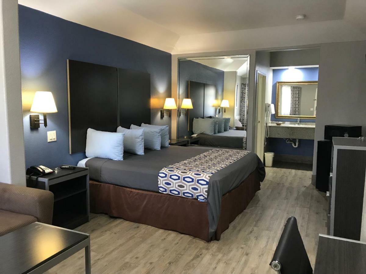 Camelot Inn And Suites 앨딘 외부 사진